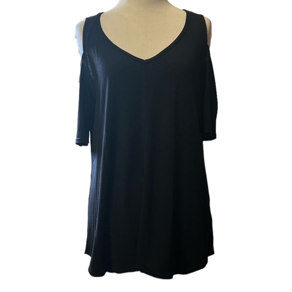 Mandetta black tunic length wider bottom, cold shoulder top - Picture 1 of 10